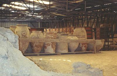 akrotiri archaeological site