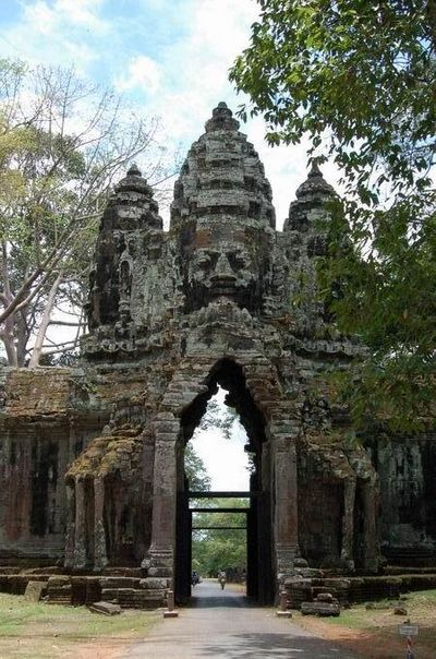 angkor thom entrance