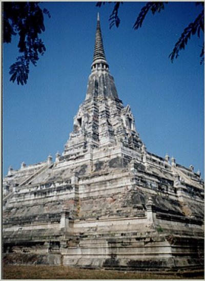 golden mount chedi phu khao thong temple