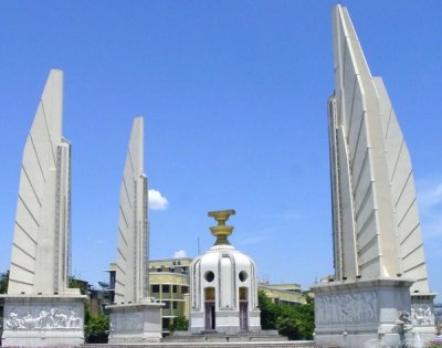 democracy monument