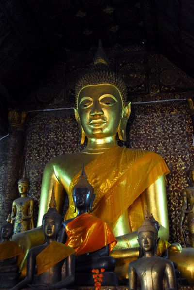 Wat Xieng Thong Temple - Photorena